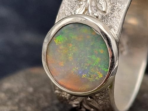 LeoLars-PABE Lightning Ridge Opal Ring, Gr. 63 (20) aus 925er Silber,Opal- pastellfarbenes Opalfeuer. D-10,3mm, Ring mit Muster und Ranke, Unikat, Handarbeit, Ring 26,1x23,9x 12,5