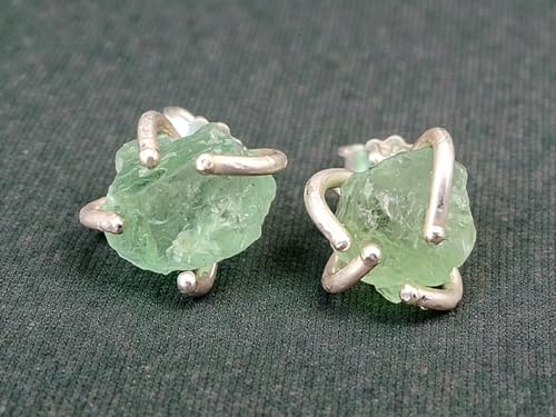 Kornerupin Rohstein Ohrstecker aus 925er Silber mit Flügelmuttern, Mintgrün, Unikat, Handarbeit