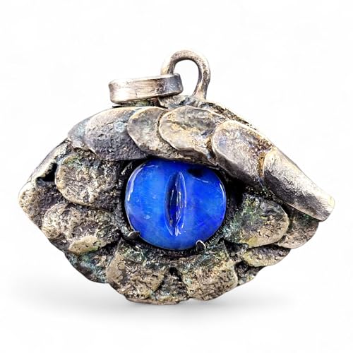 LeoLars-PABE Drachenauge Design Anhänger mit handgecarvtem schwarzem Opal aus 925er Silber, verschieden blaues Opalfeuer, teilgeschwärzt, Drache, Unikat, Handarbeit, Unisex, mystisch