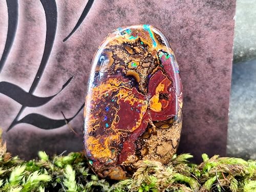 LeoLars-PABE Wunderbarer Boulder Opal gebohrt mit 60cm Lederband, tolles Muster und grünes Opalfeuer, Opal 33x20,5x8,3mm, Unikat, Handgeschliffen