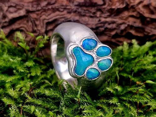 LeoLars-PABE Herrlicher Lightning Ridge Opal Pfötchen Ring aus 925er Silber, Gr.56 (18), brilliantes grün-blaues Opalfeuer, Pfote, Hund, Unikat, Handarbeit