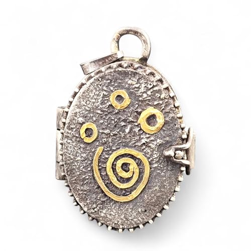 LeoLars-PABE Magisches Medaillon Anhänger Spirale des Lebens unter Sternen aus 925er Silber und Feingold Elementen, verspielt, mystisch, teilgeschwärzt, Unikat, Unisex, Handarbeit