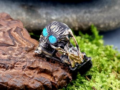 Kunstvoller hochwertiger Biker-Skull Ring in Bicolor mit 2 Lightning Ridge Opalen in grün-blau, Gr.59 (19), aus 925er Silber geschwärzt und Feingold Elementen, Kunstwerk, Totenschädel, Schädel, Unikat