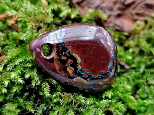 Boulder Opal Anhänger Yowah Nuss mit Frontbohrung und 60cm Lederband, Opal - tolles Muster beidseitig, grün-blaues Opalfeuer, 24,8 x 18,9 x 8,7mm, Unikat, Handgeschliffen