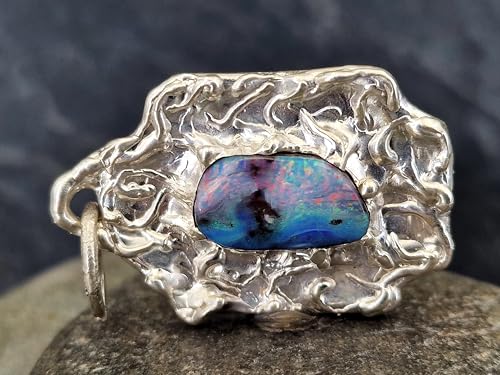 LeoLars-PABE Toller Boulder Opal Design Anhänger mit organisch gestaltetem Rahmen aus 925er Silber, Opal - Picture Stone mit mehrfarbigem Opalfeuer, 16x9mm, Unikat, Handarbeit