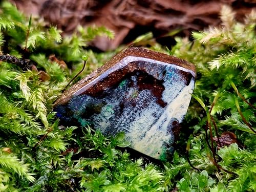 Außergewöhnlicher Boulder Opal Anhänger gebohrt mit 60 cm Lederband, Opal schwarz/weiße gemeine Opalschicht mit partiellem Opalfeuer, Maße: 19,6mm x 14,7mm x 6,5mm Unikat, Handgeschliffen