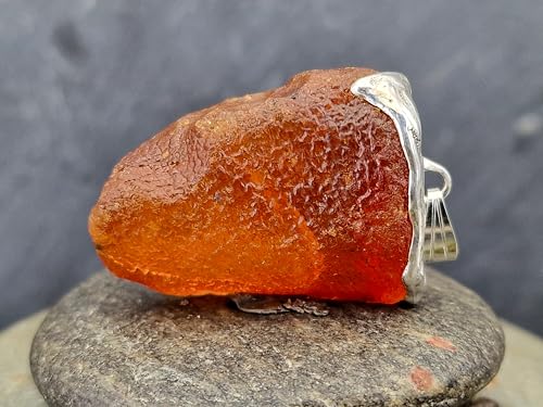 LeoLars-PABE Nordsee Bernstein Design Anhänger aus 925er Silber, unbearbeitet, natürlich, klar, Orange, schöne Oberflächen Struktur, 37mm x 24,8mm, Unikat, Design, Unisex