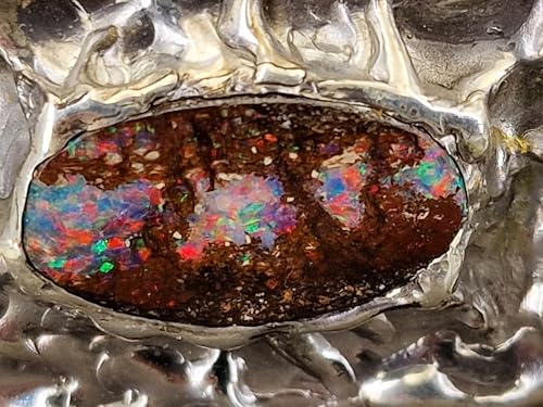 LeoLars-PABE Herrlicher Boulder Opal Design Anhänger aus 925er Silber, Opal - Multicolor Opalfeuer, 19x10,5mm, organischer Rahmen, handgefertigte Schlaufe, Unikat, Handarbeit