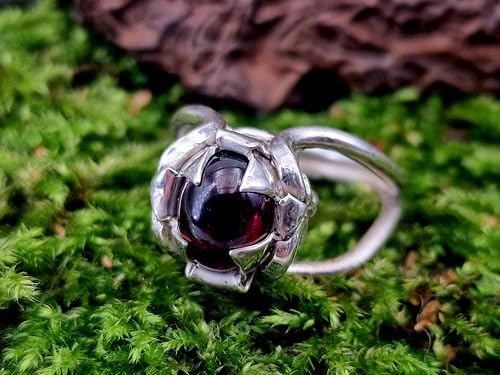 LeoLars-PABE Magisch mystischer Granat Design Ring, Gr. 59 (18,7) aus 925er Silber, Granat-blutrot als ovaler Cabochon, Magier Ring, Unikat, Handarbeit