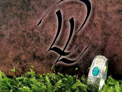 LeoLars-PABE Structure Design Lightning Ridge Opal Ring, Gr. 55-56 (17,7), aus 925er Silber, mit brilliantem grünen Opalfeuer, Ring mit angeschmolzener Oberflächen Struktur, Unikat, Handarbeit