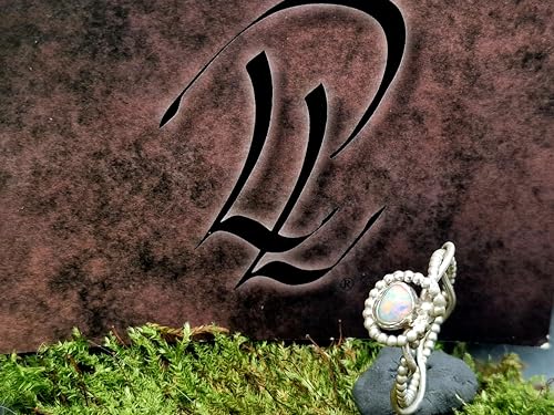 LeoLars-PABE Heller Lightning Ridge Opal Design Ring mit viel rotem Opalfeuer und Multicolor, Gr. 58 (18,5), aus 925er Silber, verspielt, mit Perldraht, Unikat, Handarbeit