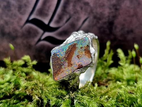 LeoLars-PABE Boulder Opal Design Ring aus 925er Silber in unserem speziellen organischen Design, Opal mit mehrfarbigem Feuer Größe 55-56 (17,7) in Zargenfassung, Unikat, Handarbeit