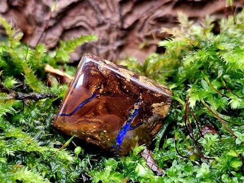 Boulder Opal Anhänger mit 60cm Lederband, Opal mit zwei lila Opalfeuer Opaladern, Maße: 17mm x 14mm x7,5mm, Unikat, Handgeschliffen