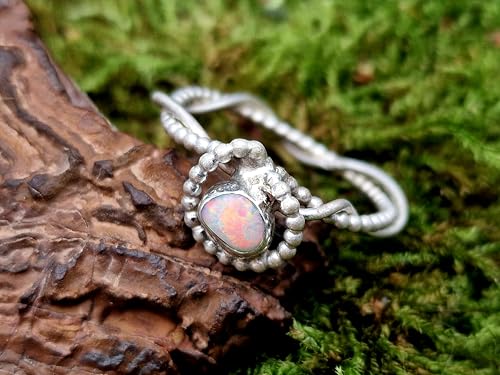 LeoLars-PABE Heller Lightning Ridge Opal Design Ring mit viel rotem Opalfeuer und Multicolor, Gr. 58 (18,5), aus 925er Silber, verspielt, mit Perldraht, Unikat, Handarbeit