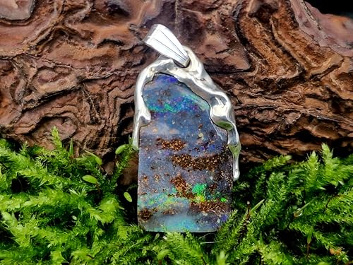 LeoLars-PABE Beidseitiger Boulder Opal Anhänger aus 925er Silber im Tropfen Design, Opal 1. Seite grün-blaues Opalfeuer, 2. Seite partielles Multicolor Opalfeuer, Unikat, Handarbeit, Unisex