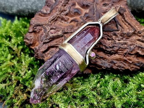 LeoLars-PABE Wundervoller Bicolor Design Anhänger aus 925er Silber und 585er Gelbgoldnmit einer Kristallstufe aus Amethyst und Hämatit Kristall, 1 pinkfarbener Labgrown Diamant, Unikat, Handarbeit