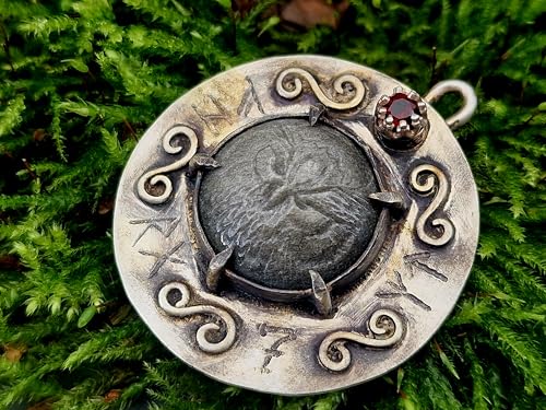 LeoLars-PABE Magisch mystischer Design Anhänger aus 925er Silber, mit einer handgecarvten Eule auf Silberobsidian, Granat, viele Symbole und Runen, Unikat, Handarbeit, Unisex