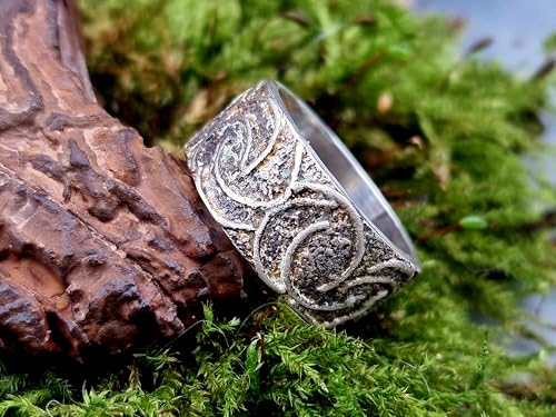 LeoLars-PABE Auf alt gemachter Struktur Ring aus 925er Silber, Gr. 56 (18), teileloxiert, teilgeschwärzt, halbkreis Struktur, Unikat, Handarbeit, Vintage Stil