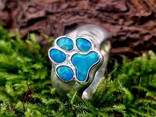 LeoLars-PABE Herrlicher Lightning Ridge Opal Pfötchen Ring aus 925er Silber, Gr.56 (18), brilliantes grün-blaues Opalfeuer, Pfote, Hund, Unikat, Handarbeit