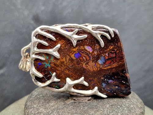 LeoLars-PABE Großer Boulder Opal Design Anhänger aus 925er Silber, Tribal Design, beidseitig, Unisex, Opal mit tollem Muster und partiellem grün-blauem Opalfeuer, Unikat, Handarbeit