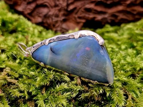 LeoLars-PABE Boulder Opal Design Anhänger aus 925ere Silber, Spezialfassung individuell, Opal mit gemeiner Opalschicht und partiellem Opalfeuer in grün und blau, Unikat, Handarbeit, Unisex
