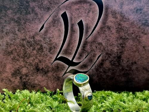 Lightning Ridge black Opal Chrystal Opal Design Ring, Gr. 55 (17,7), aus 925er Silber mit 750er Gelbgold Fassungen und Elementen, blauer Diamant, kräftigem grünen Opalfeuer, Unikat, Handarbeit