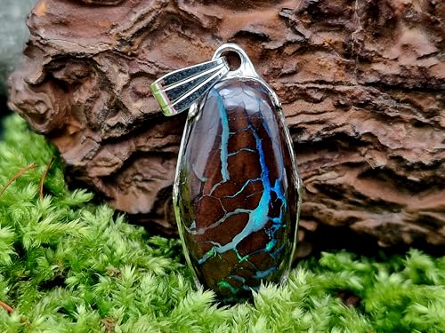 LeoLars-PABE Boulder Opal Anhänger aus 925er Silber, Opal mit Opaladern und grünem Opalfeuer, aufgeriebene Krappenfassung, Unikat, Handarbeit, Unisex
