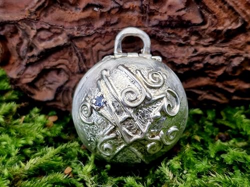 LeoLars-PABE Medaillon Anhänger aus 925er Silber mit facettierten Tansanit, Design Anhänger, verspieltes verschnörkeltes Muster, sicheres öffnen und schließen, Unikat, Handarbeit, Unisex