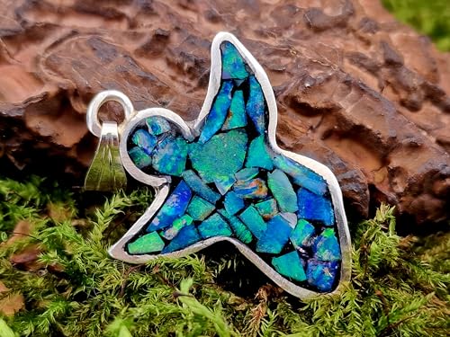 LeoLars-PABE Knallbunter Design Engel Anhänger aus 925er Silber mit Lightning Ridge Opal Splittern, tolles Multicolor Opalfeuer, in Lichtgehärtetem Kunststoff, Unikat, Handarbeit, Unisex