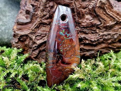 LeoLars-PABE Boulder Opal Anhänger mit Frontbohrung und 60cm Lederband, der Opal ist beidseitig tragbar, tolle Multicoloradern mit Feuer, Größe 40mm x 16,8mm x 6,2mm, Unikat, Handgeschliffen