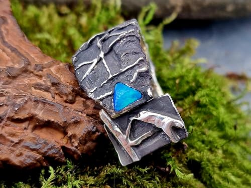 LeoLars-PABE Rustikaler, teilgeschwärzter Design Ring aus 925er Silber mit intensivem brilliantem Opalfeuer in grün und blau, Lightning Ridge Opal, Gr. 59-60 (19), Unikat, Handarbeit, Unisex