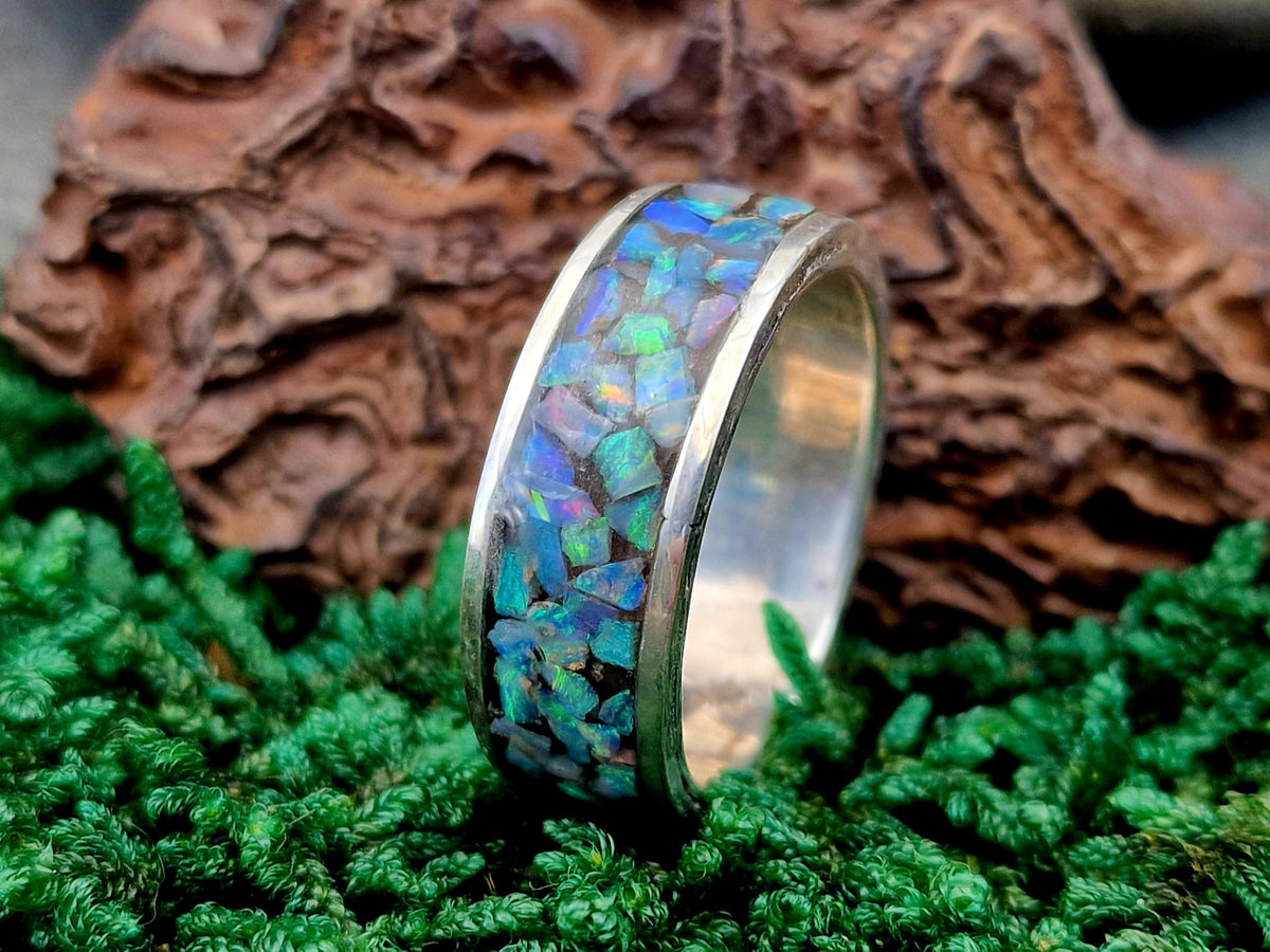 LeoLars-PABE Lightning Ridge Opal Chips Design Ring, Herrenring, Gr.71 (22,7), 925er Silber, Opalfeuer in Multicolor, 360 Grad in Kunstharz eingegossen, Unikat, Handarbeit, Nr. 1