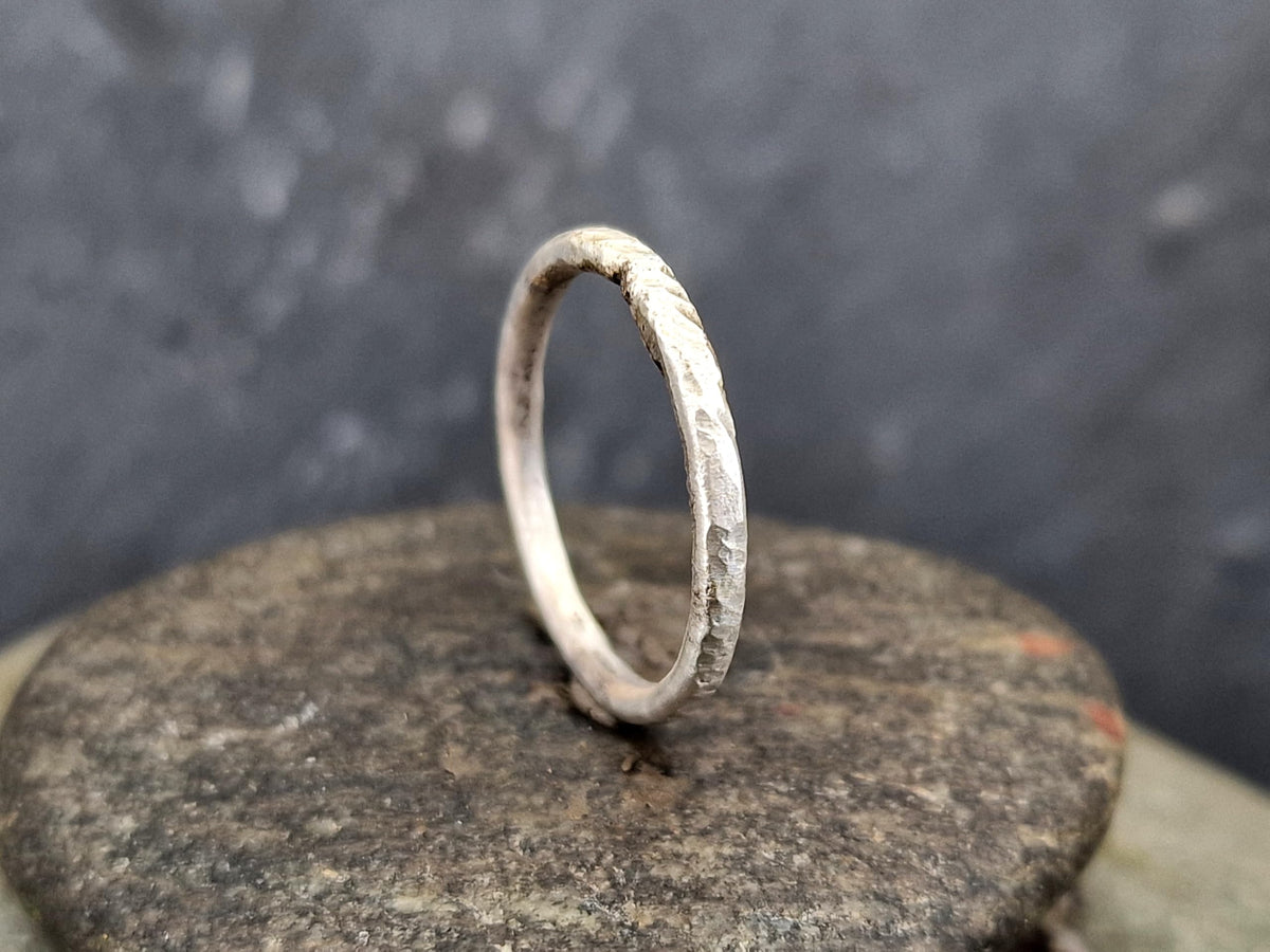 LeoLars-PABE Handgeschmiedeter, gehämmerter 925er Silber Design Ring, Gr.56 (18), Vorsteckring, Stapelring, Unikat, Handarbeit