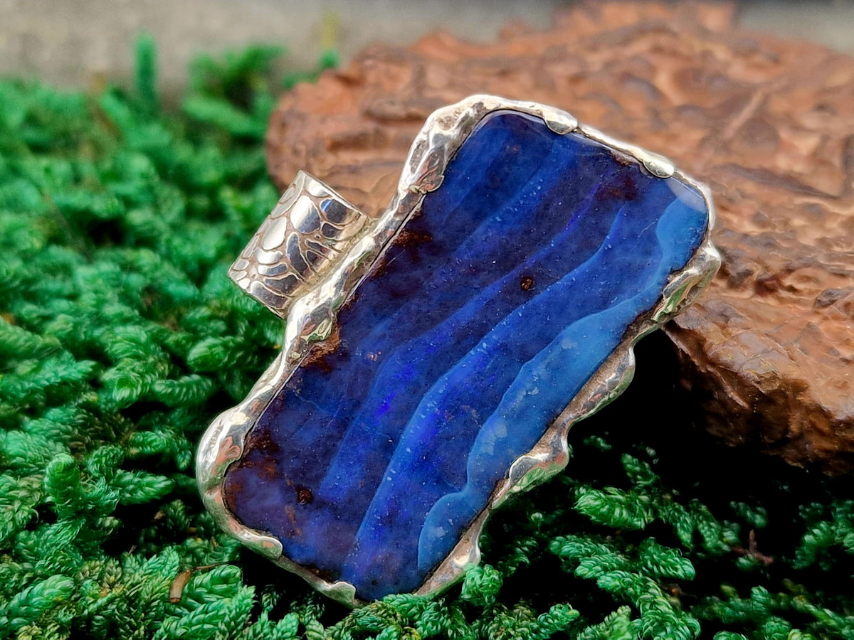 LeoLars-PABE Boulder Opal Meeresrauschen Design Anhänger aus 925er Silber, Picture Stone wie Meereswellen, verschiedene blautöne, geprägte 925 Silberrohr Aufhängung, Unisex, Unikat, Handarbeit