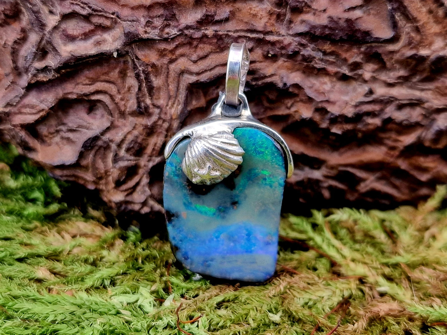LeoLars-PABE Boulder Opal Anhänger, maritimes Design aus 925er Silber mit Muschel und Seestern, blau-grünes Opalfeuer, Unikat, Handarbeit, Unisex