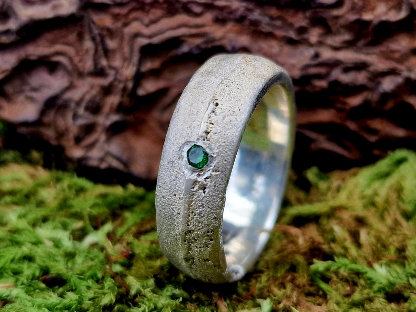 LeoLars-PABE herrlicher grüner Tsavorit Sandguss Design Ring, Nr.162, aus 925er Silber, Gr.56(18), Sandguss typische Oberfläche, Unikat, Handarbeit