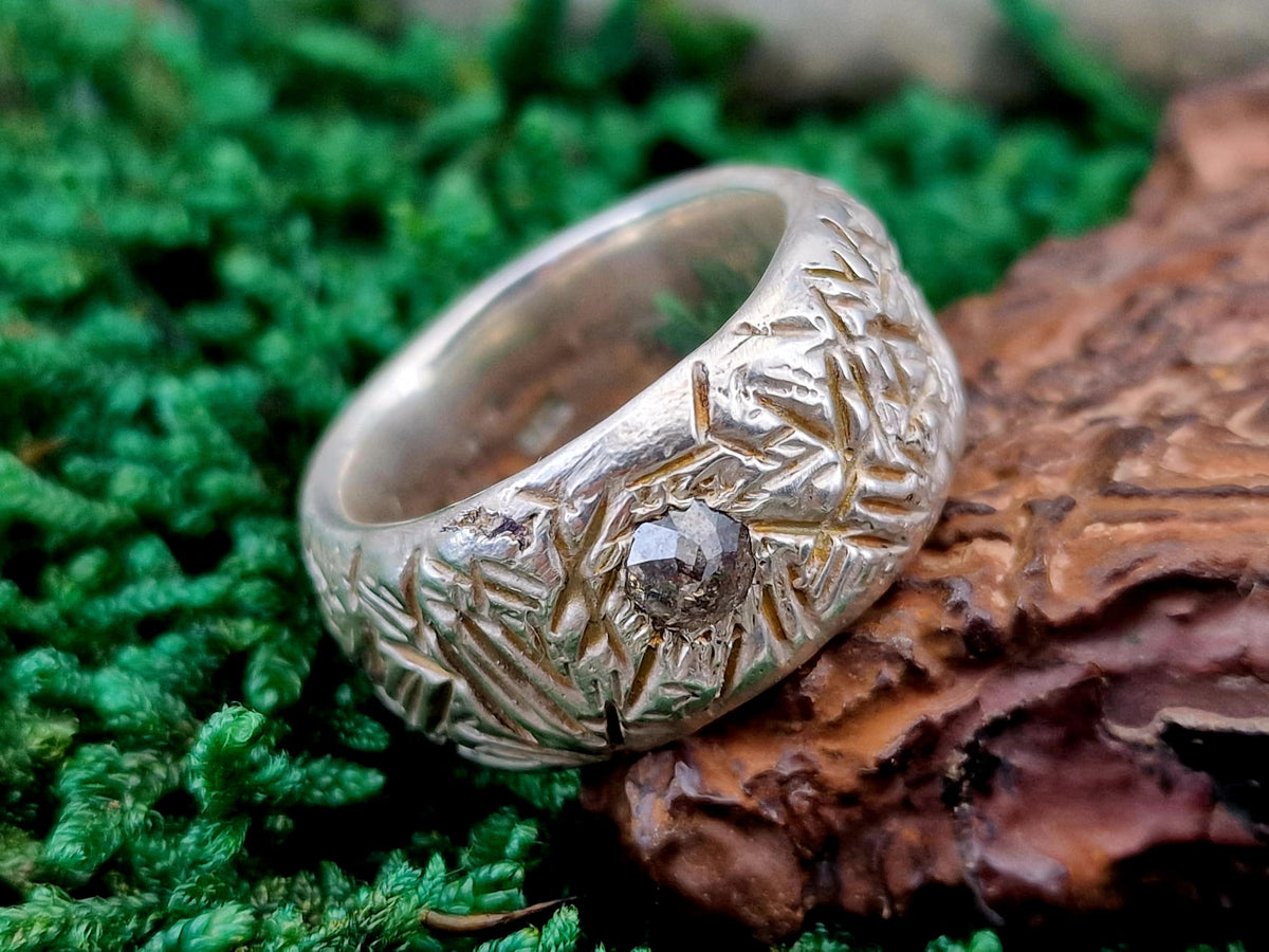 LeoLars-PABE Massiver Diamant Design Ring, Gr. 61 (19,5), aus 925er Silber, hell grau-brauner Diamant, wild schraffierte Oberflächen Struktur, Unisex, Unikat, Handarbeit