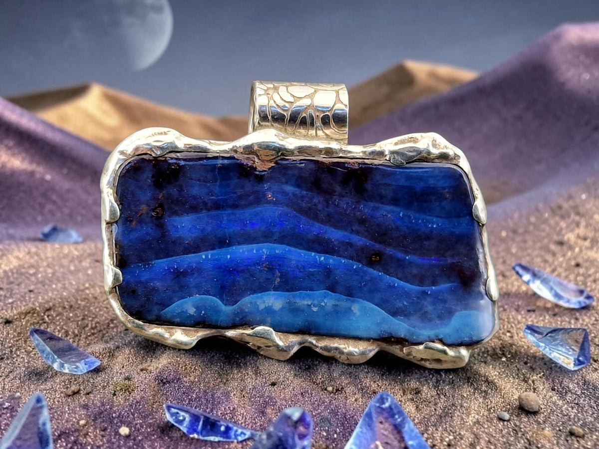LeoLars-PABE Boulder Opal Meeresrauschen Design Anhänger aus 925er Silber, Picture Stone wie Meereswellen, verschiedene blautöne, geprägte 925 Silberrohr Aufhängung, Unisex, Unikat, Handarbeit