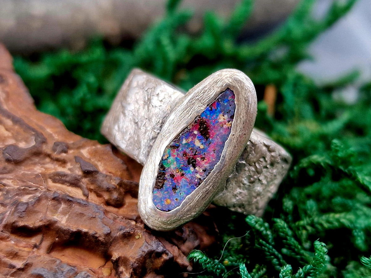 LeoLars-PABE Boulder Opal Design Ring aus 925er Silber, Gr.52 (16,6), kräftiges mehrfarbiges Opalfeuer, Ringschiene massiv mit Stein Struktur, Unikat, Handarbeit