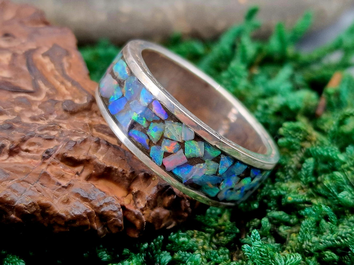 LeoLars-PABE Lightning Ridge Opal Chips Design Ring, Herrenring, Gr.71 (22,7), 925er Silber, Opalfeuer in Multicolor, 360 Grad in Kunstharz eingegossen, Unikat, Handarbeit, Nr. 1