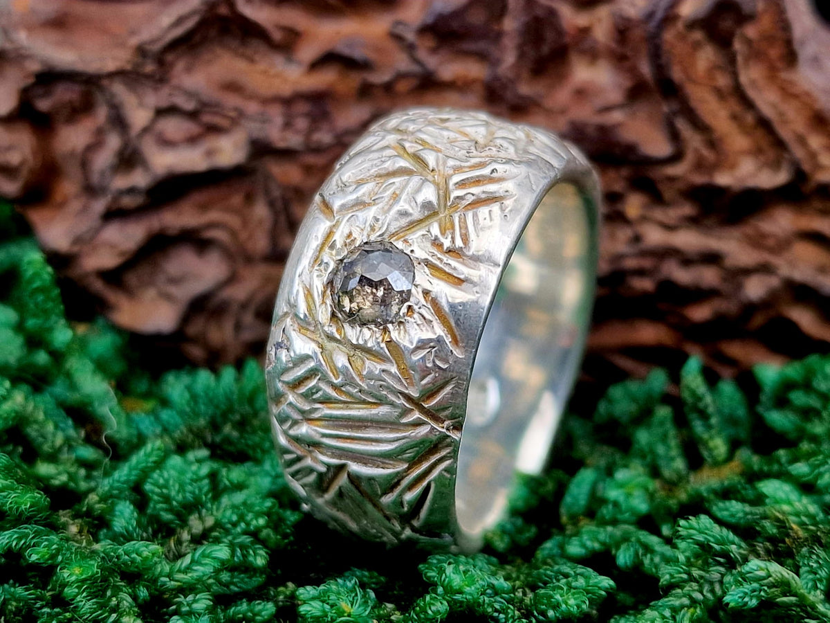 LeoLars-PABE Massiver Diamant Design Ring, Gr. 61 (19,5), aus 925er Silber, hell grau-brauner Diamant, wild schraffierte Oberflächen Struktur, Unisex, Unikat, Handarbeit