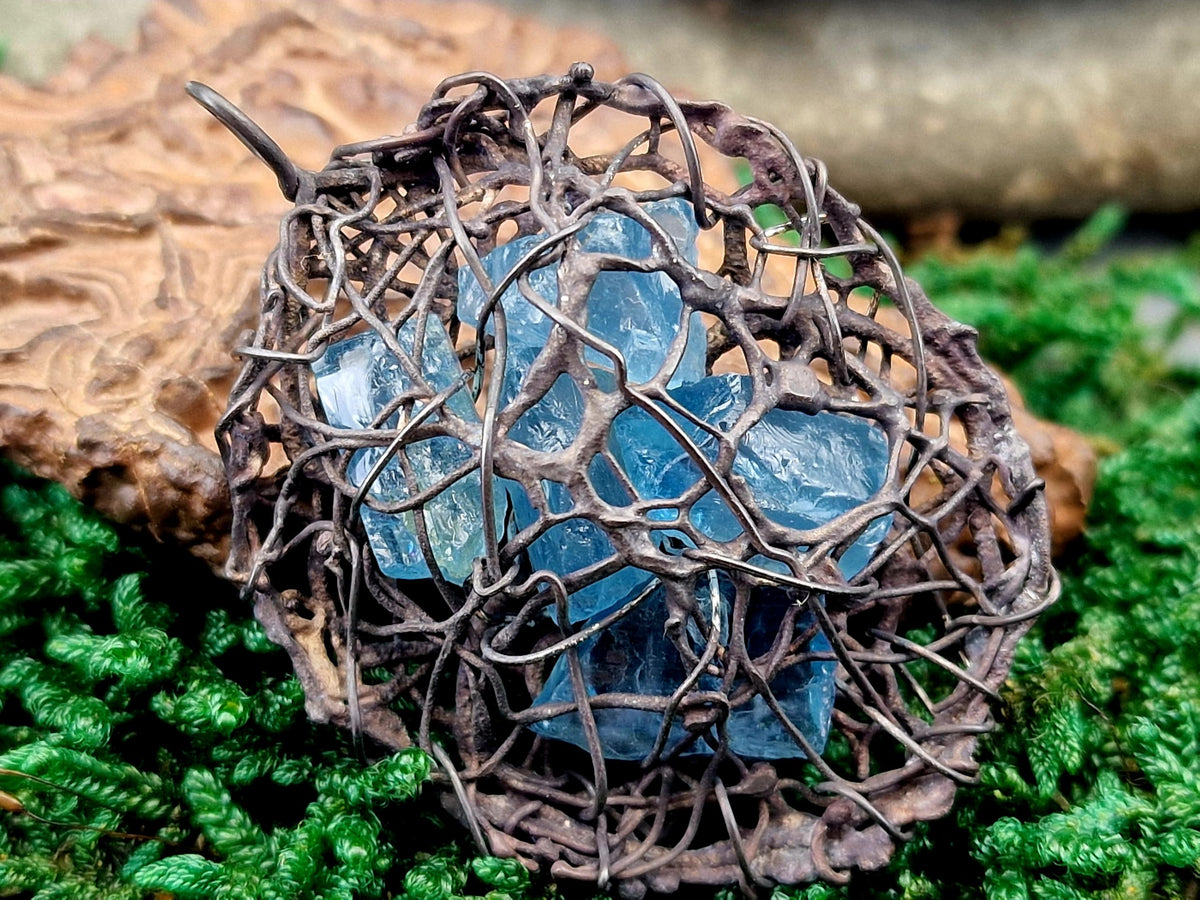 LeoLars-PABE Organischer Aquamarin Design Anhänger aus geschwärztem 925er Silber, wie Wurzeln um die Steine gewachsen, Rohsteine, magisch, mystisch, Unikat, Handarbeit, Unisex
