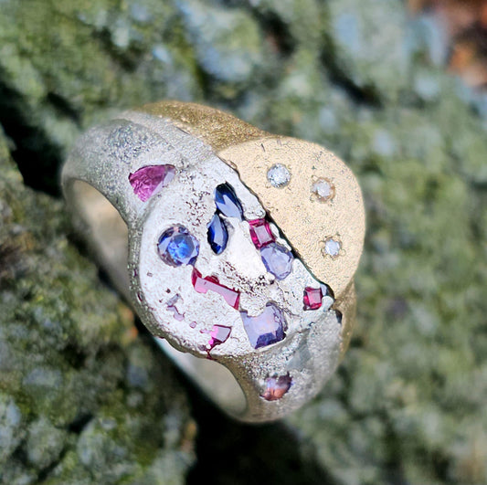 Bicolor Sandguss Design Ring mit eingegossenen Edesteinen und Diamanten aus 925er Silber und 585er Gelbgold, Gr.63, Unikat, Handarbeit