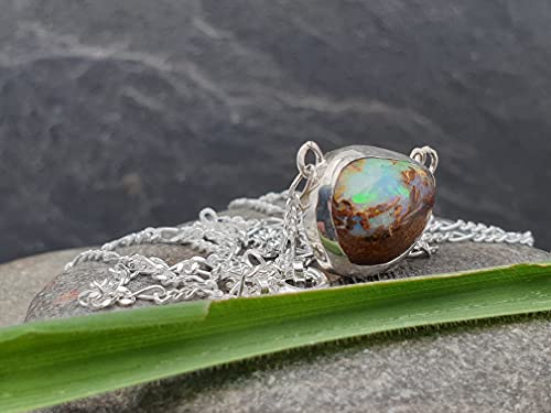 Boulder Opal Anhänger aus 925er Silber mit 47cm Silberkette, Opal 14.5x9.4mm, Unikat, Handarbeit