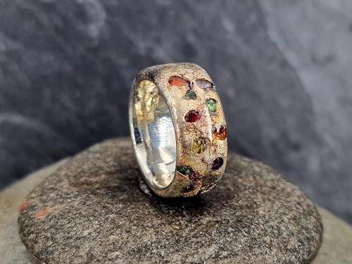 LeoLars-PABE Bunter Sandguss Design Ring, Gr. 53 (16,8), aus 925er Silber mit eingegossenen Edelsteinen, zart teilvergoldet, Sandguss Oberfläche, Unikat, Handarbeit