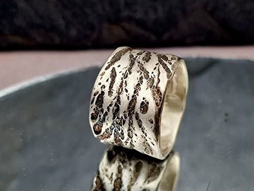 LeoLars-PABE Design Ring Konifere, Gr.56, aus 925er Silber, teilgeschwärzt, echte Koniferen Oberfläche, Unikat, Handarbeit
