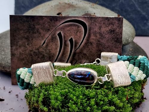 LeoLars-PABE Boulder Opal Makramee Armband aus 925er Silber mit handgefertigten Endkappen, 16-20cm, Opal mit mehrfarbigen Pinfire, Unikat, Handarbeit