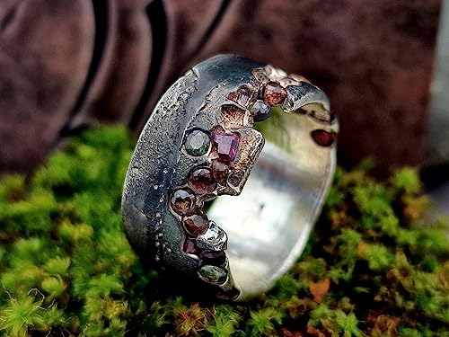 LeoLars-PABE Vulkan Design Ring, Gr.61, Sandguss, aus 925er Silber mit eingegossenen echten Spinell und Rubin, geschwärzt, rauh, wild, natürlich, Unikat, Handarbeit
