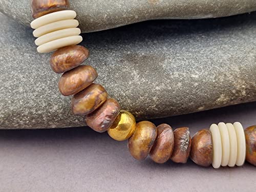 LeoLars-PABE Echte Perlenkette 46cm lang mit braunen Perlen, Tagua Nuss Linsen und 925er Silberelementen vergoldet, Unikat, Handarbeit
