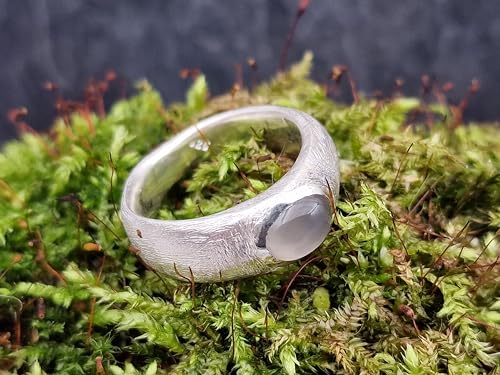LeoLars-PABE Ceylon Mondstein Design Ring, Gr 56 (17,8) aus 925er Silber, grau-silbener Schimmer, Oberflächenstruktur, Unikat, Handarbeit